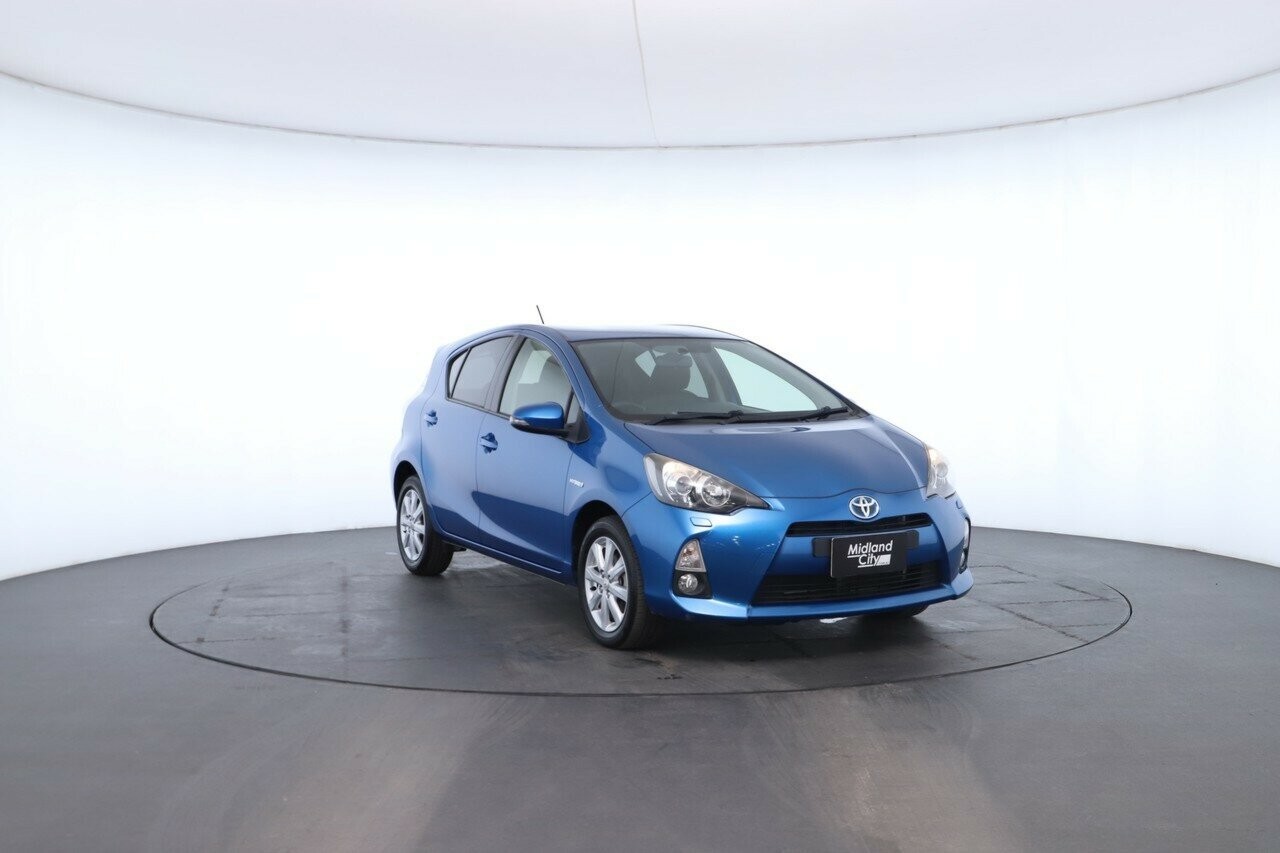 Toyota Prius C image 4
