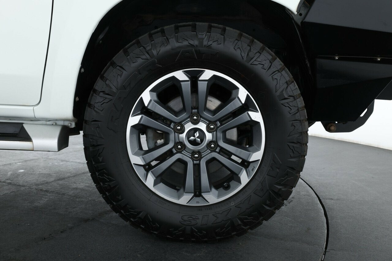 Mitsubishi Triton image 4