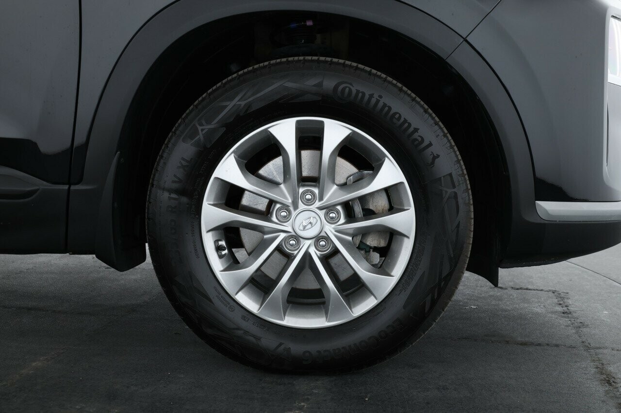 Hyundai Santa Fe image 3