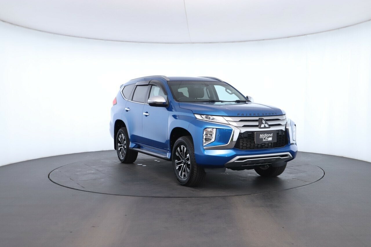 Mitsubishi Pajero Sport image 4