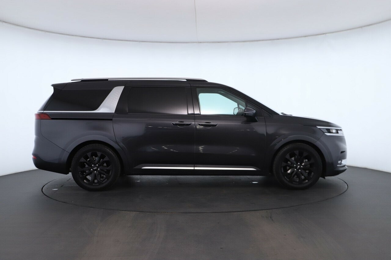 Kia Carnival image 2