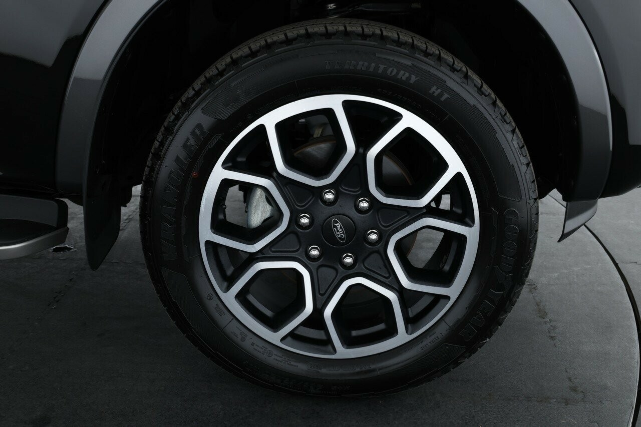 Ford Everest image 3