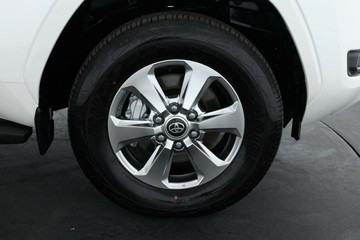 https://vehicle-cdn.autoleague.cloud/30351_61036341_3.jpg