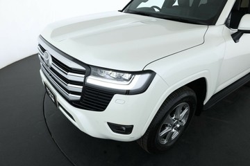 https://vehicle-cdn.autoleague.cloud/30351_61036341_9.jpg