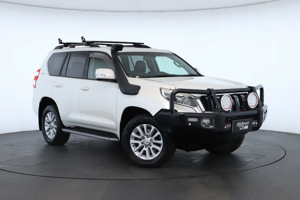 Toyota Landcruiser Prado image 2