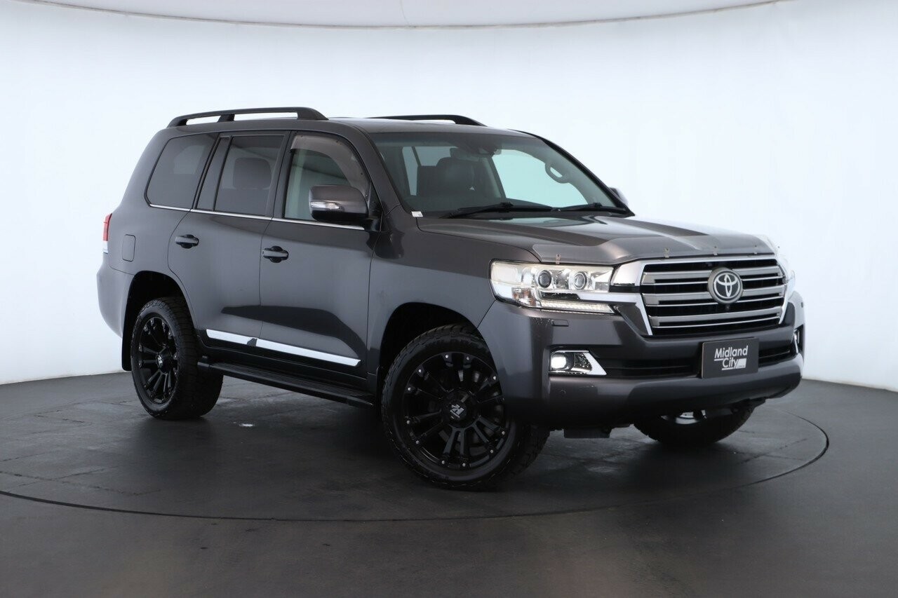 Toyota Landcruiser image 1