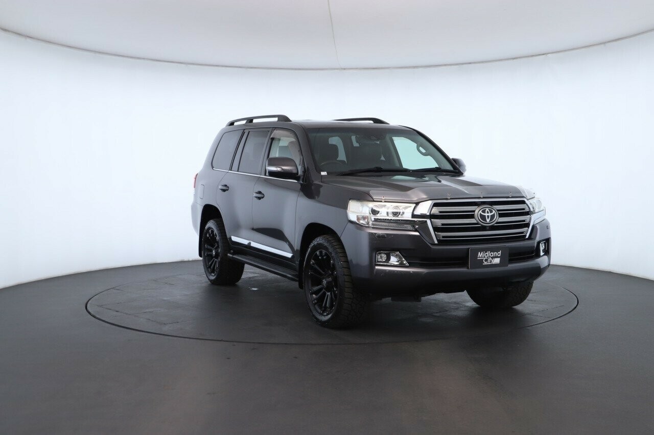 Toyota Landcruiser image 4