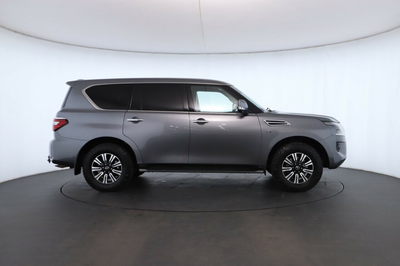 Nissan Patrol image 2