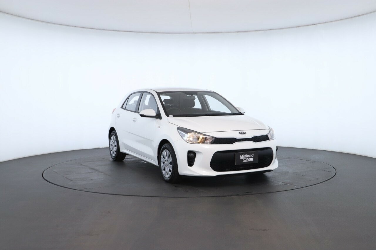 Kia Rio image 4