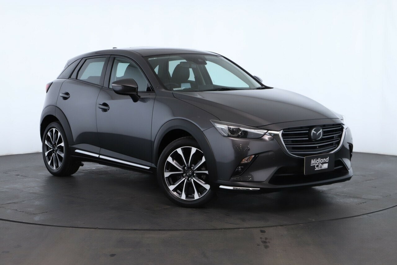Mazda Cx-3 image 1