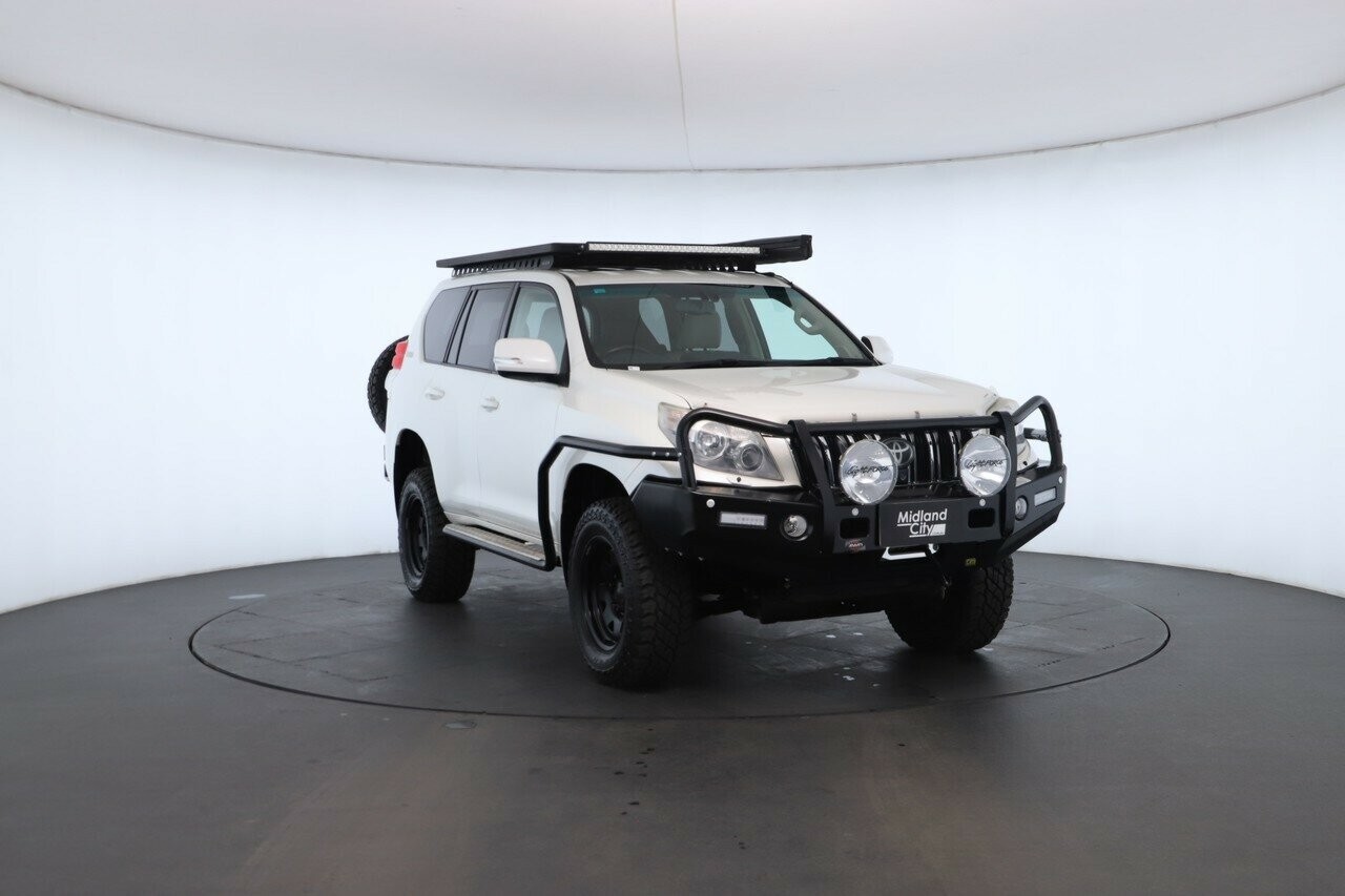 Toyota Landcruiser Prado image 4
