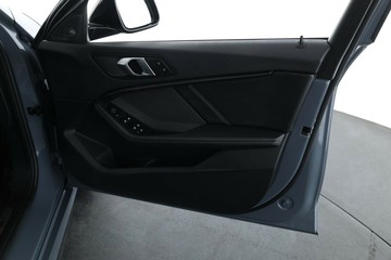 https://vehicle-cdn.autoleague.cloud/30351_61036710_17.jpg