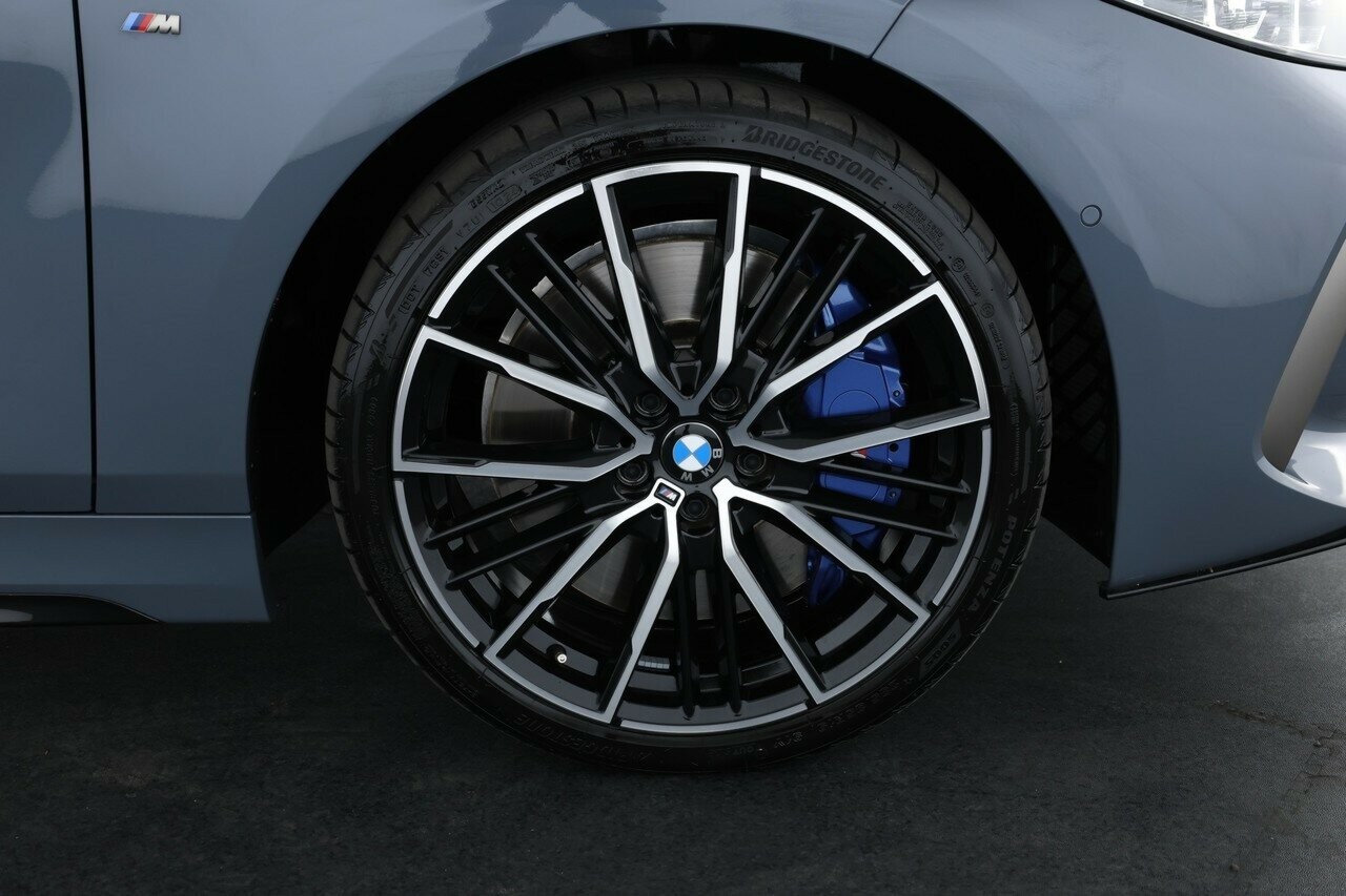 BMW 1 Series image 3