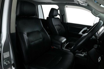 https://vehicle-cdn.autoleague.cloud/30351_61036719_17.jpg