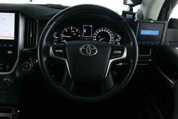 https://vehicle-cdn.autoleague.cloud/30351_61036719_19.jpg