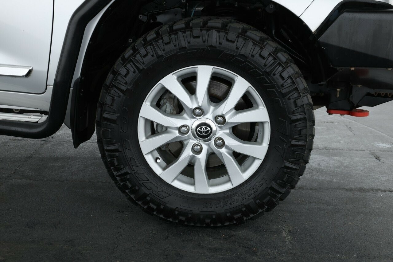 Toyota Landcruiser image 3