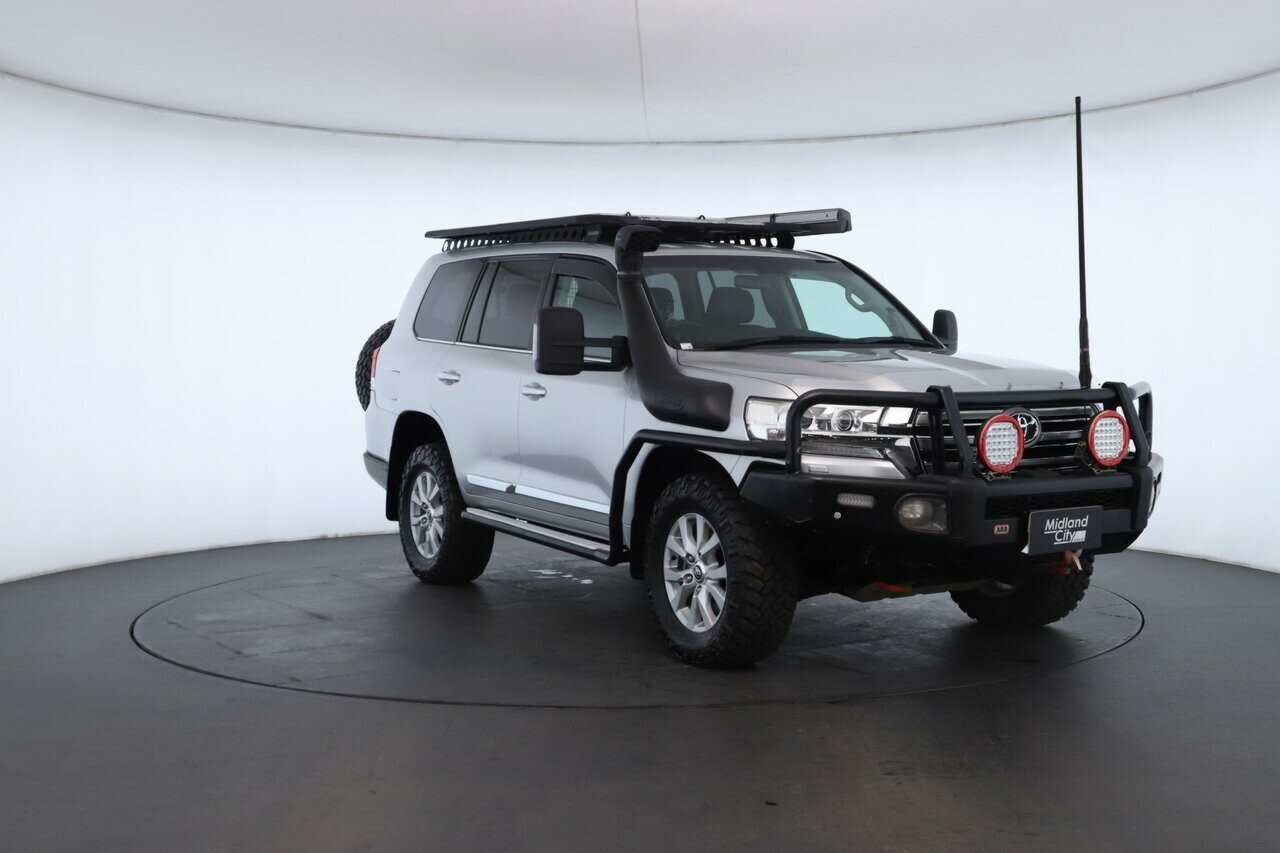 Toyota Landcruiser image 4