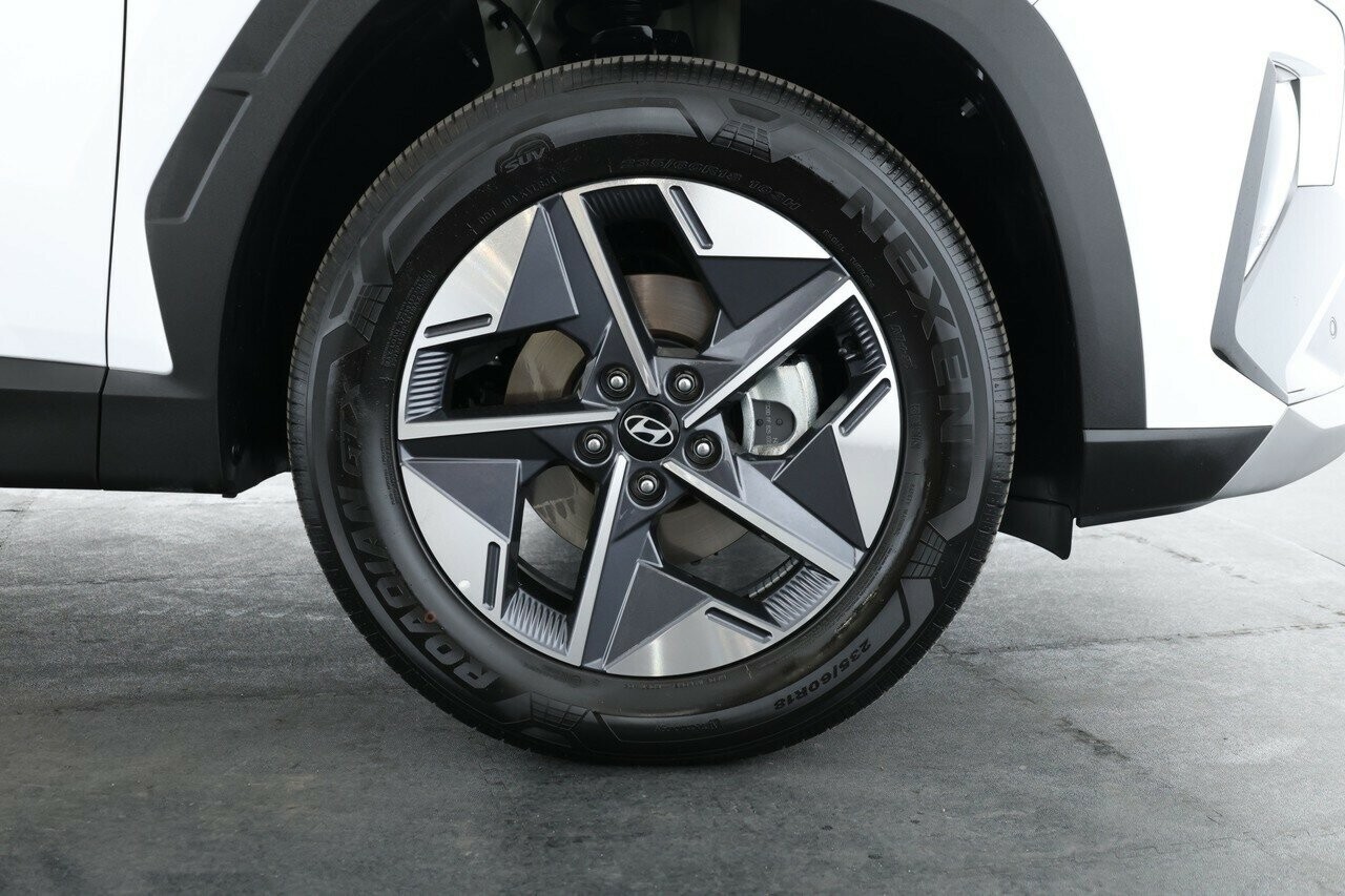 Hyundai Tucson image 3