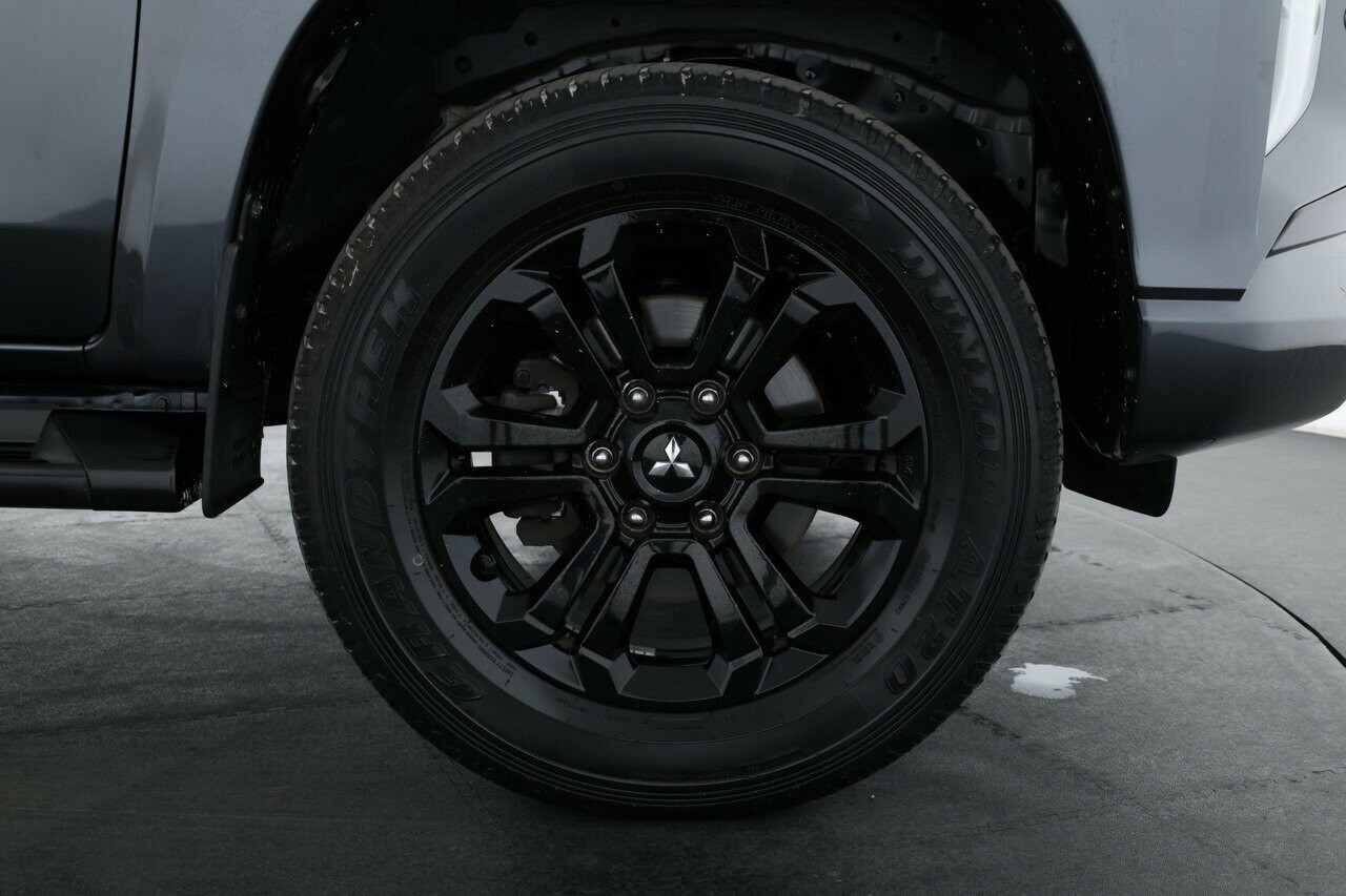 Mitsubishi Triton image 3