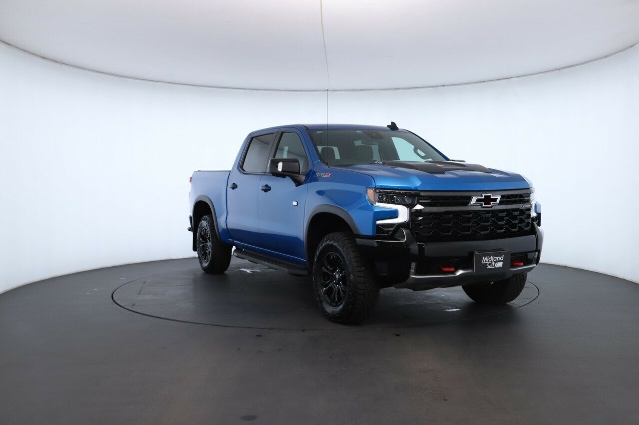 Chevrolet Silverado image 4