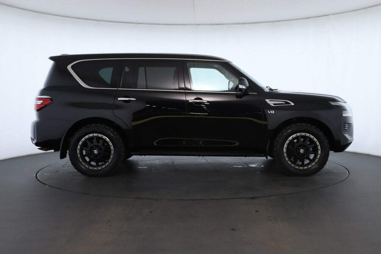 Nissan Patrol image 2