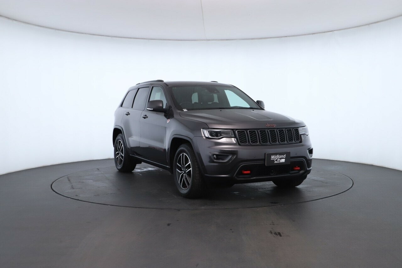 Jeep Cherokee image 4