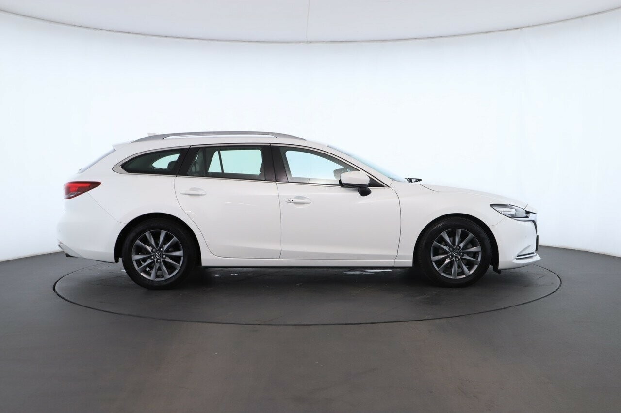 Mazda 6 image 2