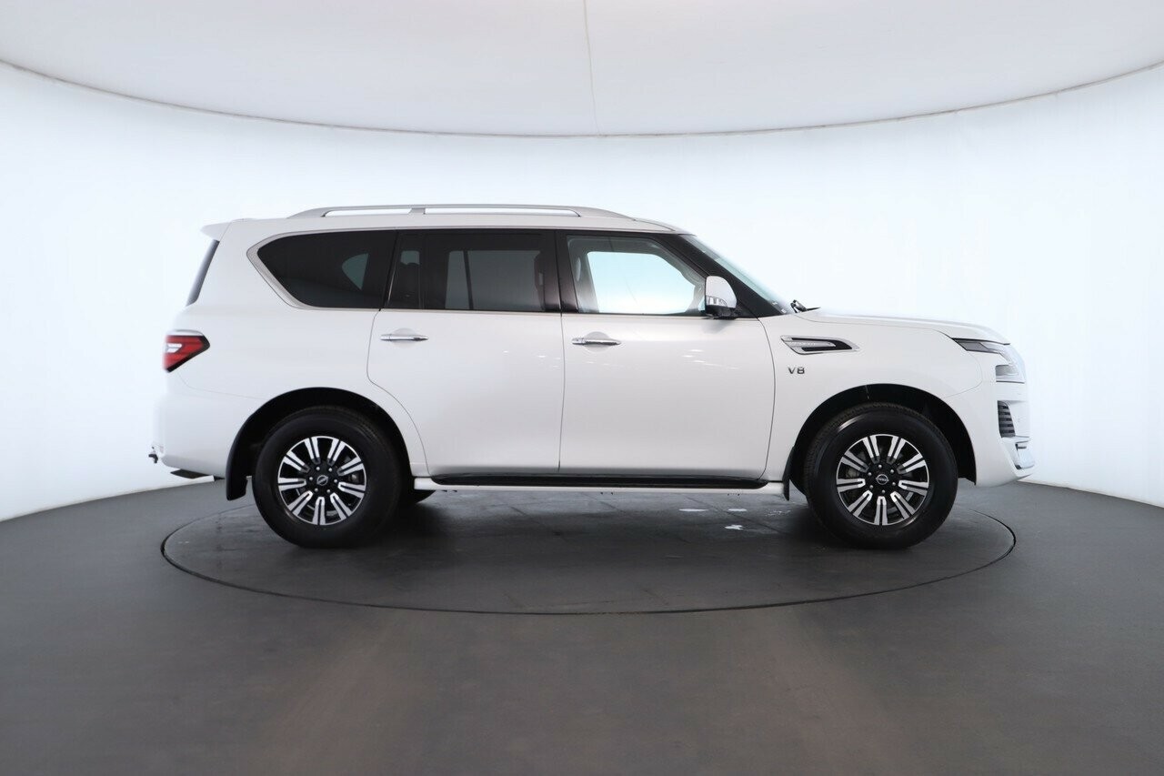 Nissan Patrol image 2