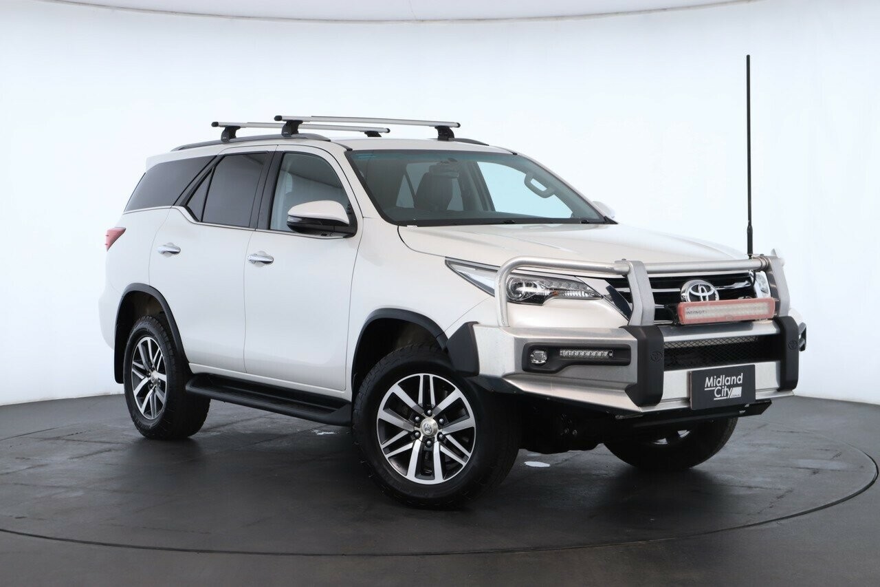 Toyota Fortuner image 1