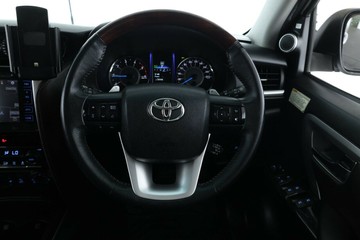 https://vehicle-cdn.autoleague.cloud/30351_61036932_21.jpg
