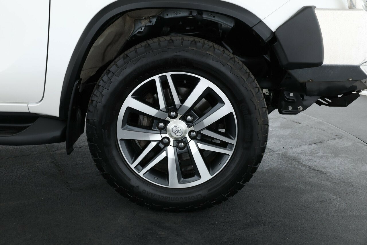 Toyota Fortuner image 3