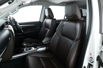 https://vehicle-cdn.autoleague.cloud/30351_61036932_31.jpg