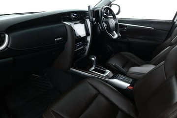 https://vehicle-cdn.autoleague.cloud/30351_61036932_32.jpg