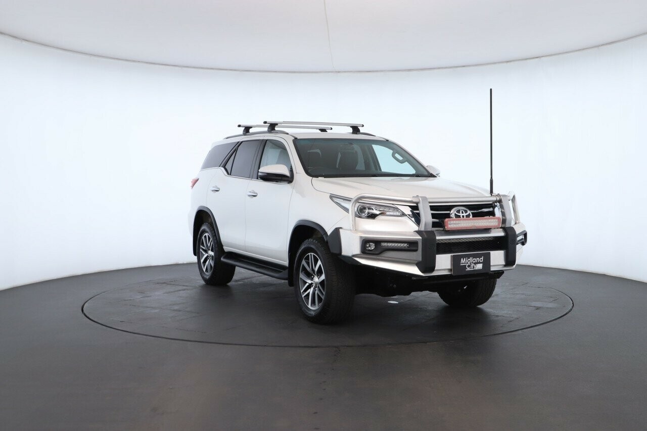 Toyota Fortuner image 4