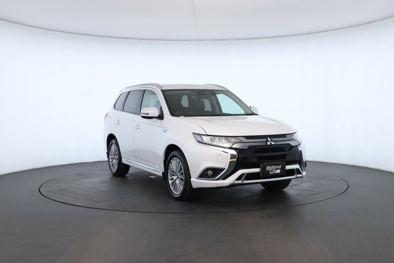 Mitsubishi Outlander image 4