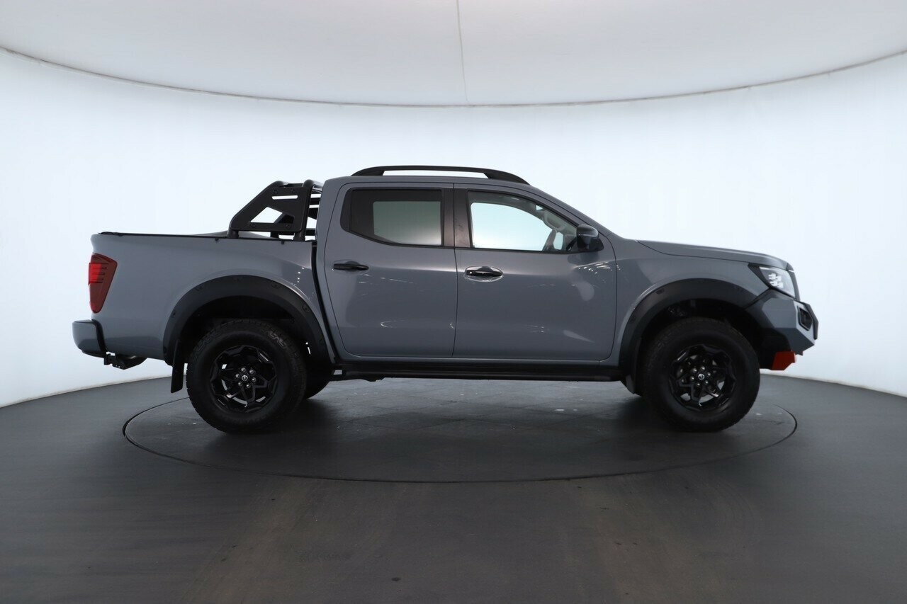 Nissan Navara image 2