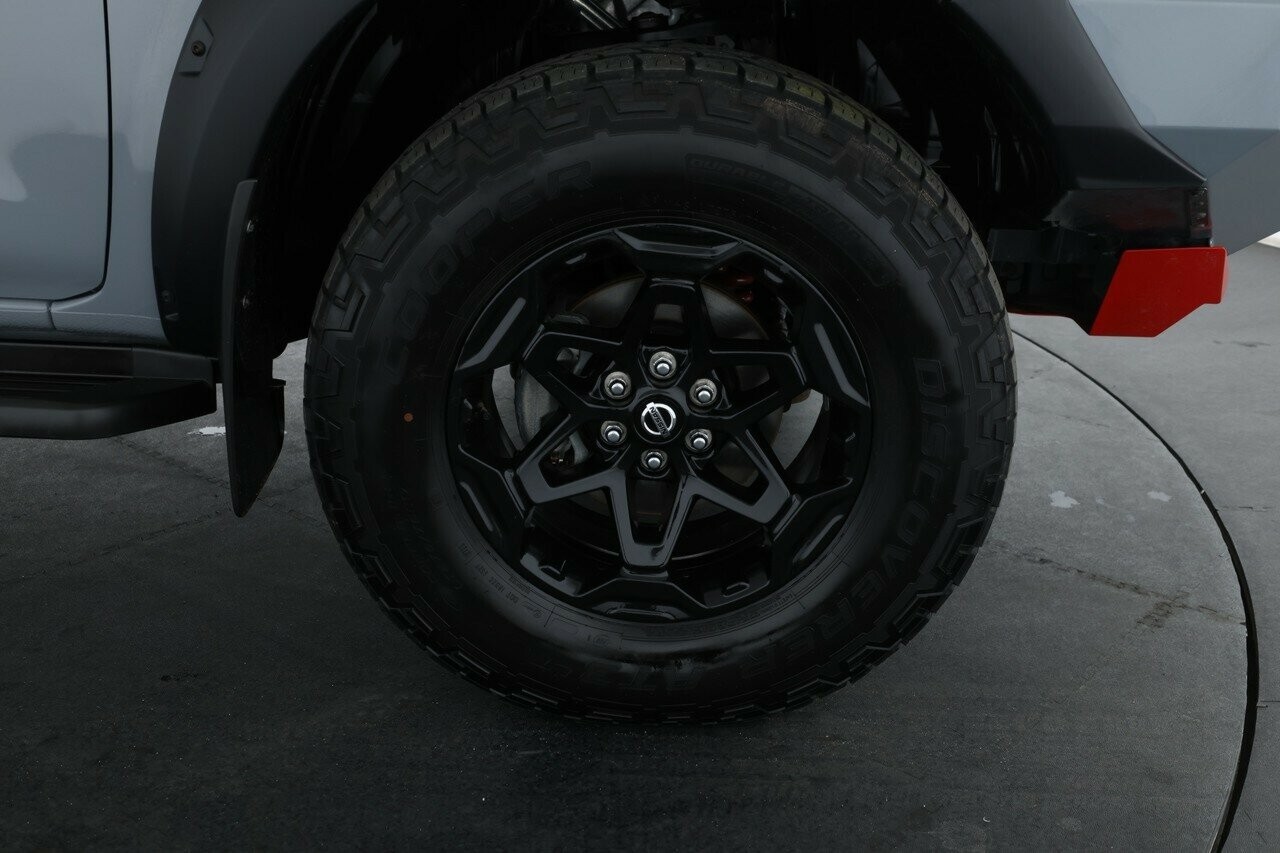 Nissan Navara image 3