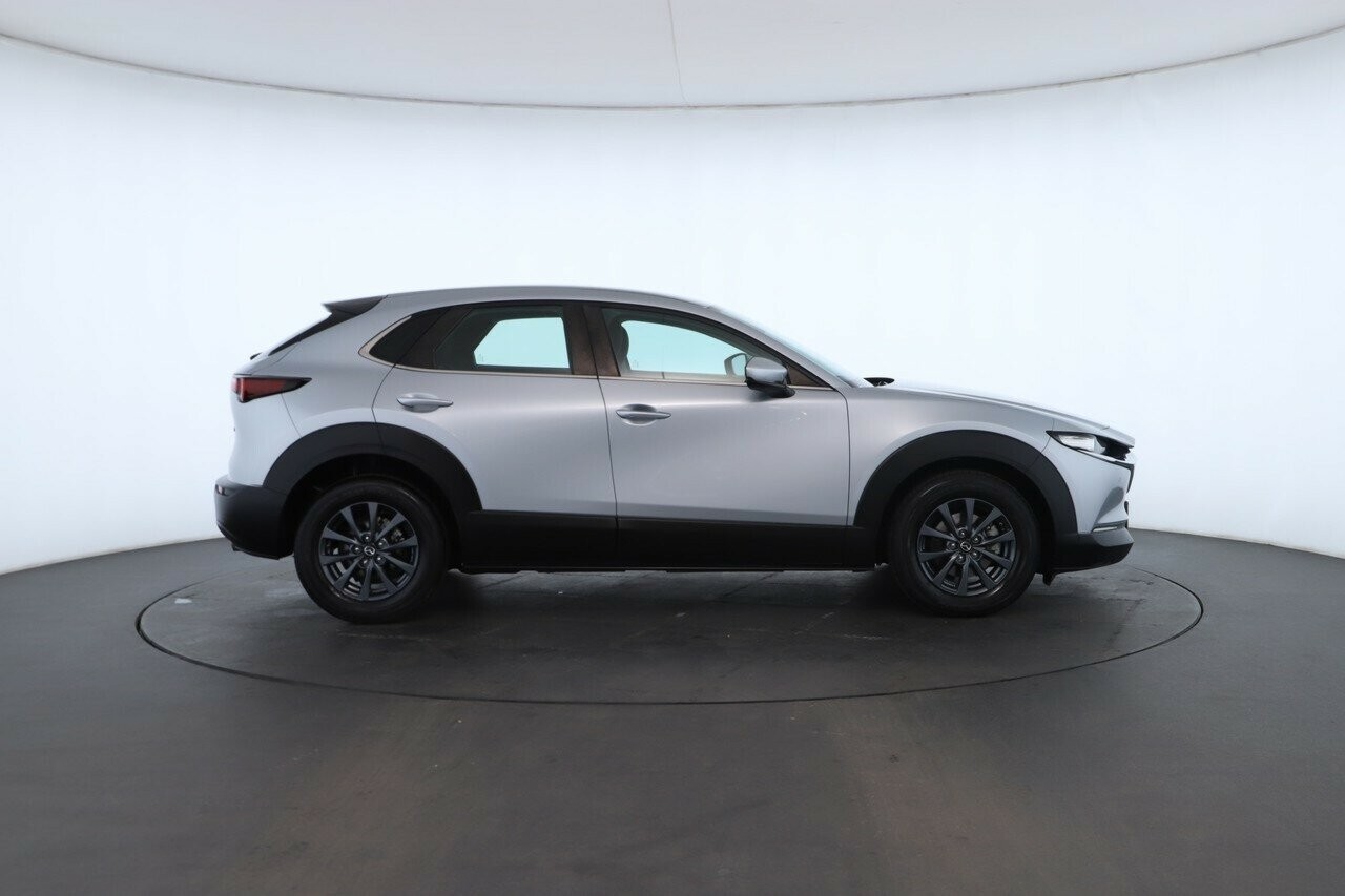 Mazda Cx-30 image 2
