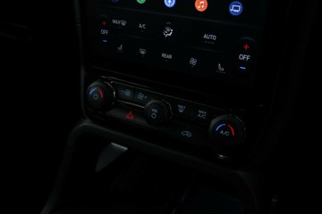 https://vehicle-cdn.autoleague.cloud/30351_61037133_23.jpg