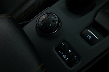 https://vehicle-cdn.autoleague.cloud/30351_61037133_26.jpg