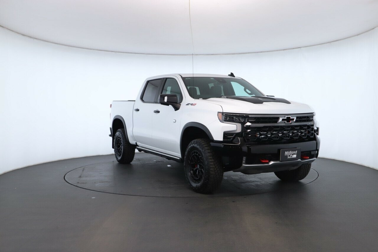 Chevrolet Silverado image 4
