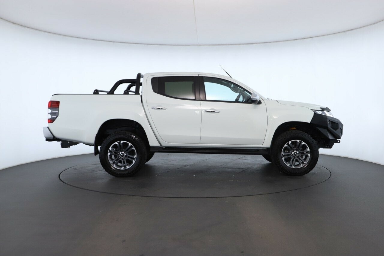 Mitsubishi Triton image 3