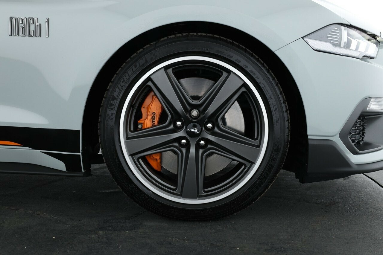 Ford Mustang image 3