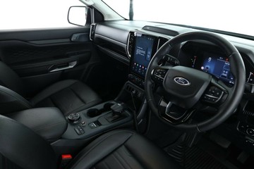https://vehicle-cdn.autoleague.cloud/30351_61037220_19.jpg