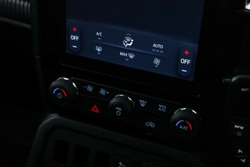 https://vehicle-cdn.autoleague.cloud/30351_61037220_23.jpg