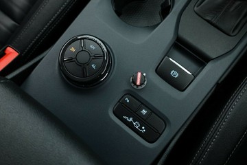 https://vehicle-cdn.autoleague.cloud/30351_61037220_29.jpg