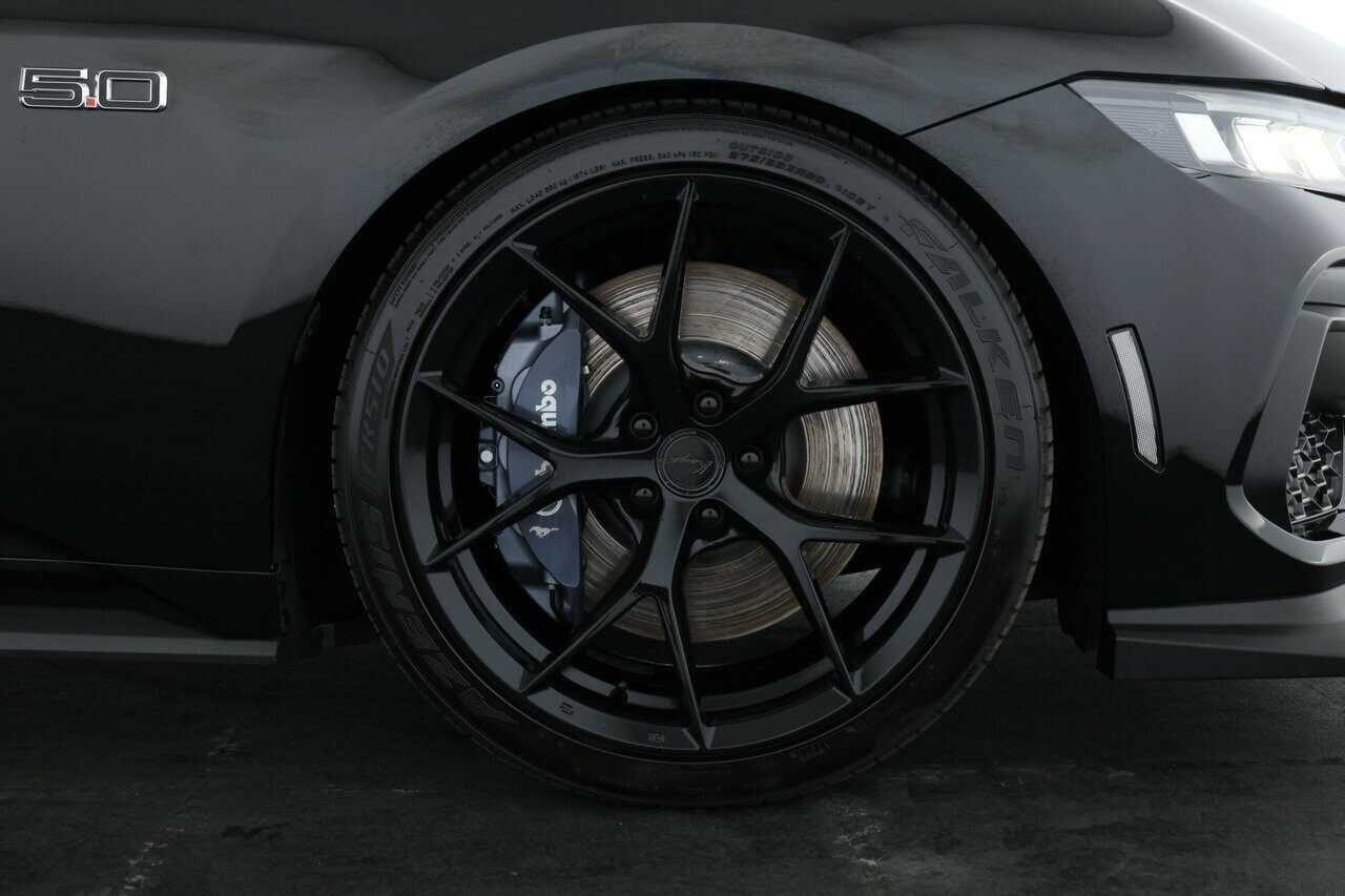 Ford Mustang image 3