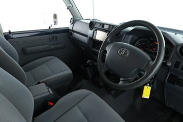 https://vehicle-cdn.autoleague.cloud/30351_61037265_16.jpg