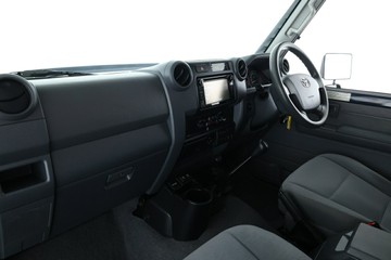 https://vehicle-cdn.autoleague.cloud/30351_61037265_27.jpg