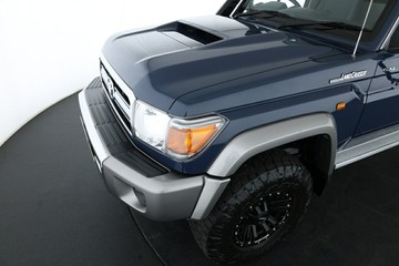 https://vehicle-cdn.autoleague.cloud/30351_61037265_9.jpg